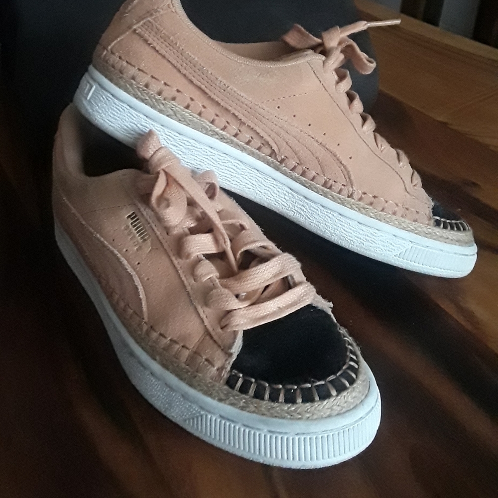 Womens suede leather Puma Shoes